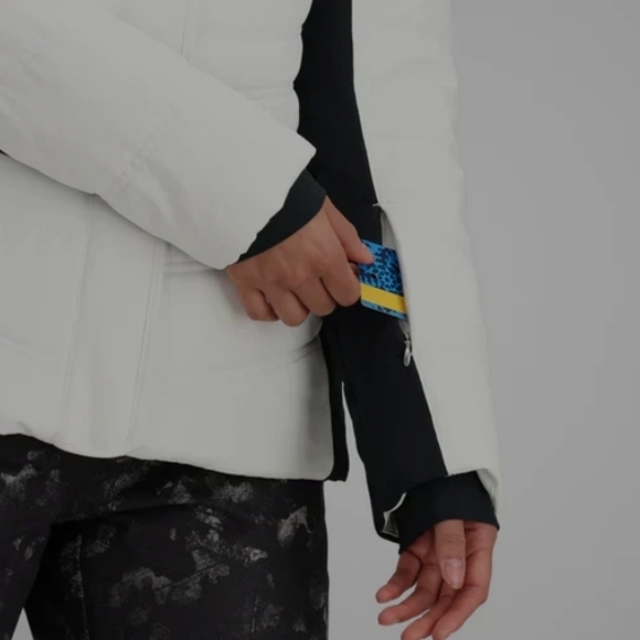 Obermeyer Tuscany II Jacket - Picture 7 of 16